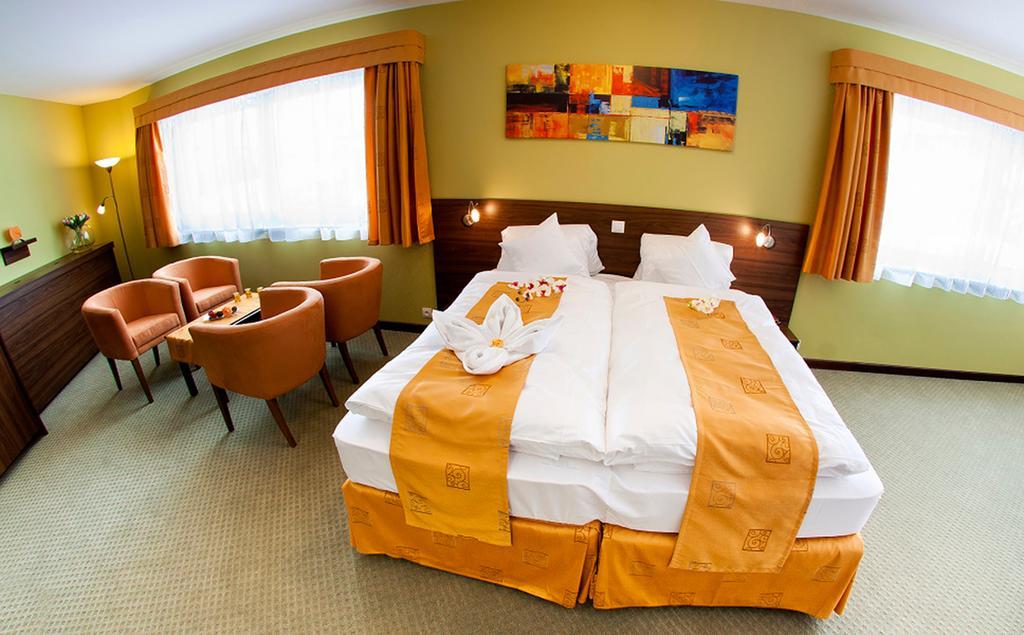 Hotel Active Prachatice Exterior foto
